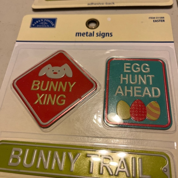 Scraping metal signs all for packs as lot - Picture 3 of 3